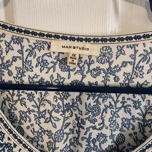 Max Studio Blue and White Floral Blouse